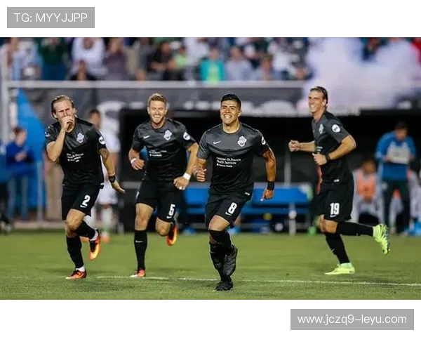 洛杉矶FC迎来新赛季，阵容调整引发球迷热议